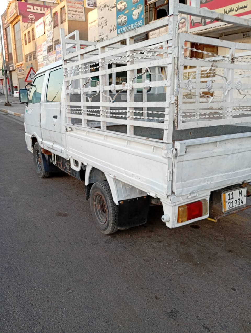 سلام عليكم بنكو دبل قماره للبيع موديل 95 رقم بغداد باسمي مكان بغداد محرك بي تبخير سياره جاهزة سعر 46 وبيها مجال قليل ***********
