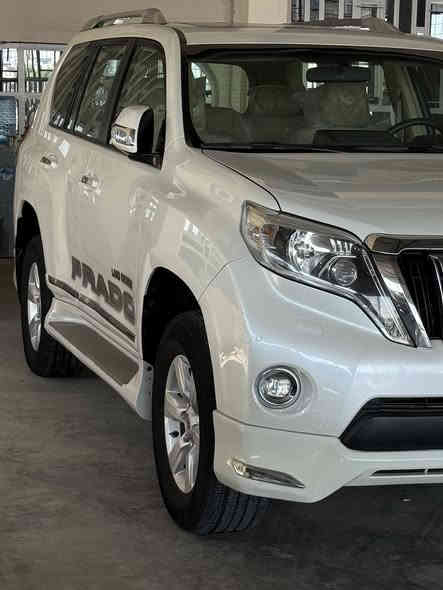 السلام عليكم 
برادو 2016 TXL ساز فول مواصفات  
محرك 6 سلندر 
رقم بغداد دولي سنويه باسمي 
مواصفاته :- 
سلايد 
بصمه 
تشغيل عن بعد
لايت زينون 
مقاعد امامي 2 كهرباء 
شاشة 
زراك لايت 
حساس خلفي 
تحكمات ستيرن 
ماشية 168$قابلة للزيادة 
السعر 340$ وبيها مجال 
السونار مرفق مع الصور 
للاتصال ***********
