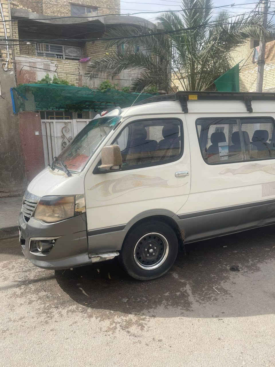 السلام عليكم فوتو اللوان ٢٠١٣ باسمي
السيارة مكينة كير اكسل كفالف بيها طخة بالطويلة
السياره عوزها دوشمه ودعامية وشباج حته اكون صريح 
هيئة غرامات تاخذ مصفر السعر ٦٢ مكاني بغداد الشعب حي اور
***********
