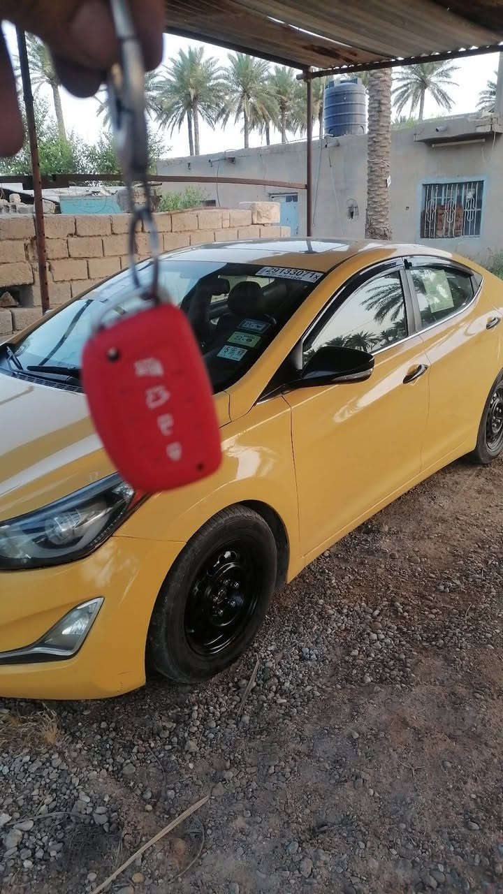 السلام عليكم الانترا 2015 سياره فول جاهزه من حداديه تكون تاير سياره خير من الله سكن  سياره خير من الله سكن بغداد سياره كاميرا سياره حلوه جاهزه من كل شيء بها شغلات بسيطه والسعر مناسب 115 سكن بغداد     ***********
