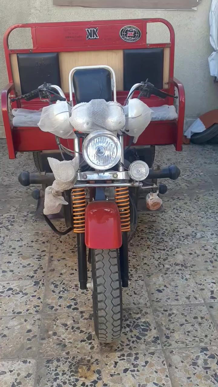 السلام عليكم شباب هاي ستوته للبيع موديل 21 مكاني أبو رمانه السعر 3 ملايين وبيه مجال ***********
