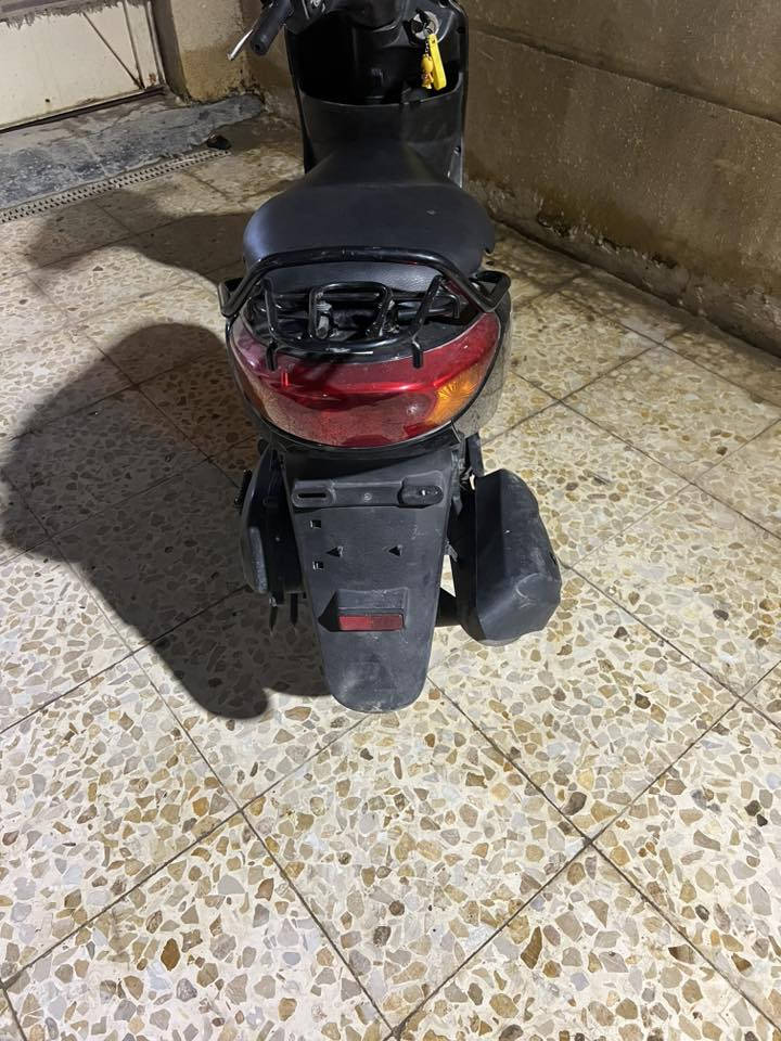 سلام عليكم ورحمة الله دراجه كزز للبيع اخت الجديده اي نقص مابيه مكاني البلديات الشراي يتصل او واتساب***********
