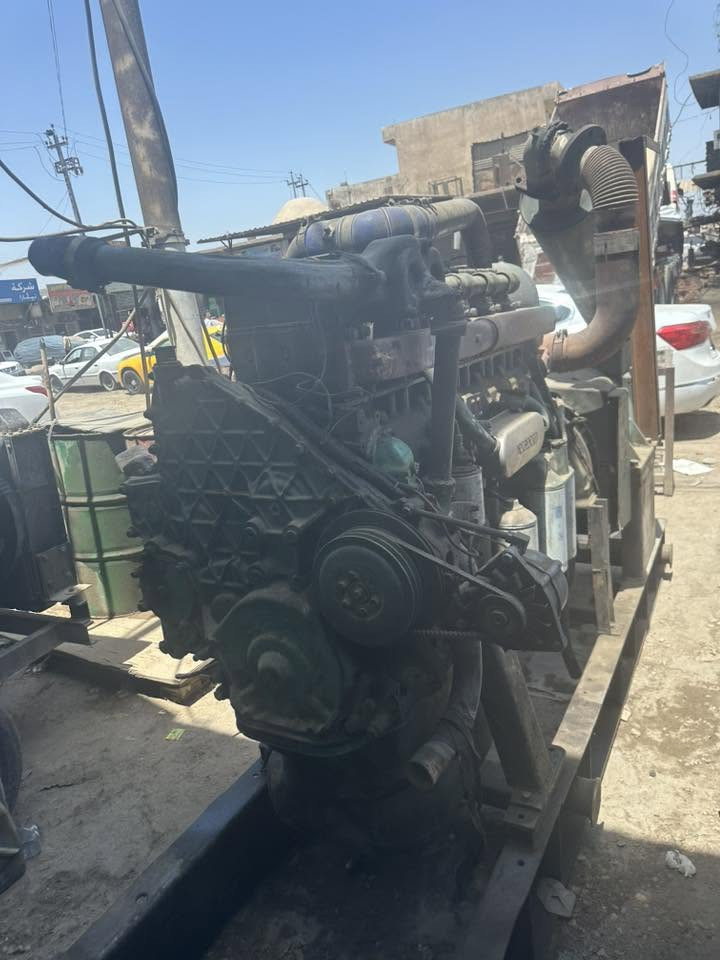 مكينه فالفو للبيع كامله بس طافيه السعر ٣٥ وبيه مجال لاستفسار ***********
