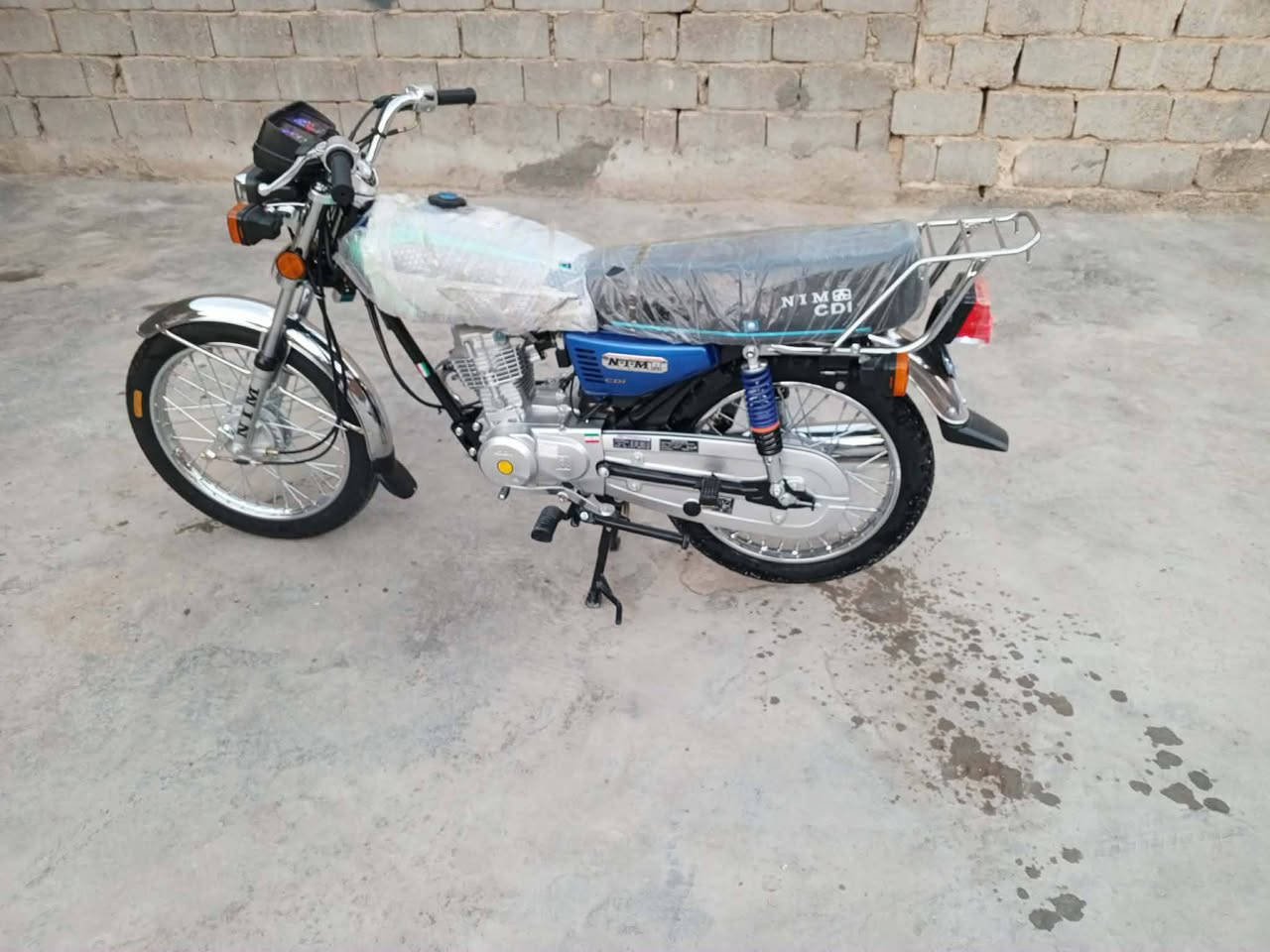 السلام عليكم دراجه للبيع اربعه قير الموديل 2027 اوراق سكنر شركه مقفوله كفاله عامه صار لها سبعه ايام من طالعه مكان كربلاء حي الغدير سعرها 700 قفلها
***********81
