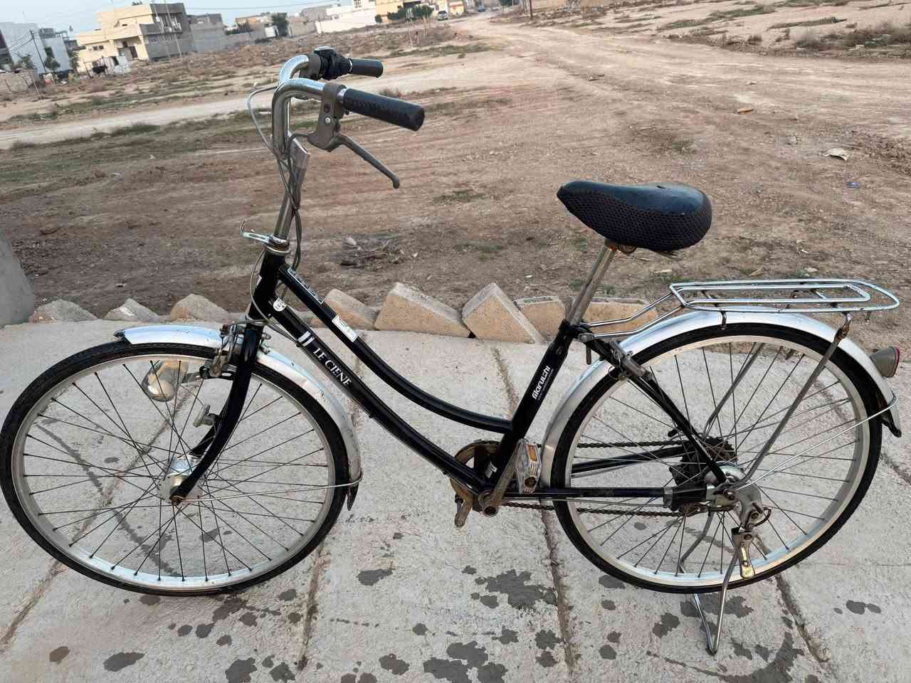 السلام عليكم
للبيع بايسكل جبلي (MTB) بحالة زينة 👍

• الماركة: LIV
• قياس الإطار: 26 إنچ
• تعليق أمامي
• فرامل دسك أمامي وخلفي
• 21 سرعة
• مناسب للشوارع والطرق الترابية

البايسكل استخدام شخصي، شغال تمام وما محتاج شي
______________________________
وبايسكل الثاني مدينة نظيف للبيع
الماركة: LE CIENE
النوع: City Bike (مريح، إطار منخفض)
القياس: 14
_____________________
رايدهن ثنينهن ب160 الف وبيهن مجال 
الاستفسار عبر الرقم: ***********
