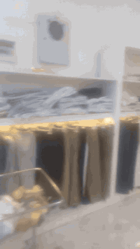 ديكور محل ملابس 25متر خشب تركي اصلي تفصال جديد  ارتفاع 2متر اناره داخل...