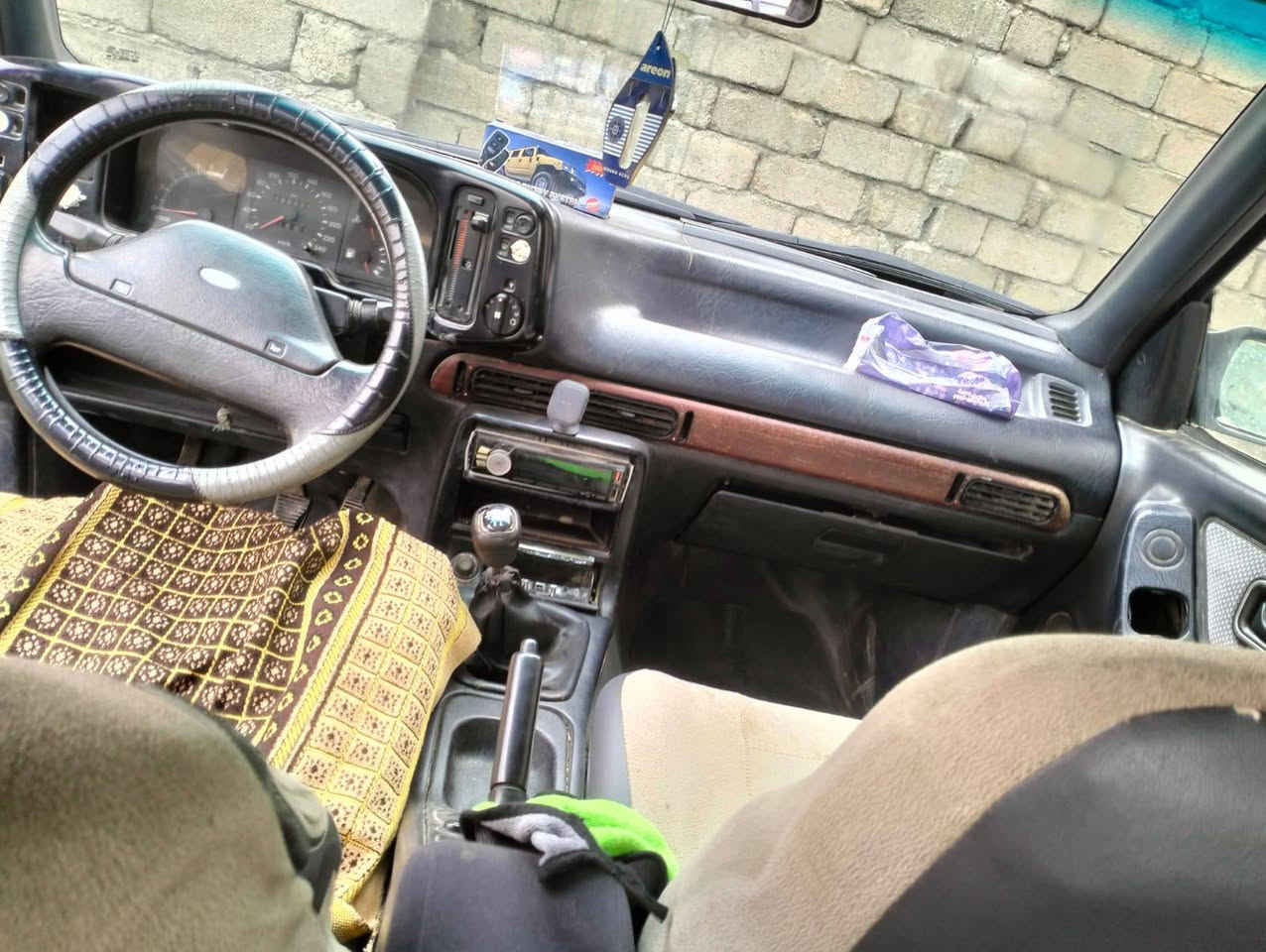 السلام عليكم 
مكلف بالنشر
فورت اسكوربيو صندوك محرك سته 
موديل 91 كير محرك شرط 
شرط لا طخه ولا صبغ وضع شركه قفل مركزي 
تبريد يعوزو تصليح بسيط 
جوم الكدام كهرب 
كابون مامسجل لها سنوية لل 29
الشرعي يدور تحويل وكاله مايسوي 
السعر  28  هاي ارقام صاحبها

***********

‏‪***********‬‏

