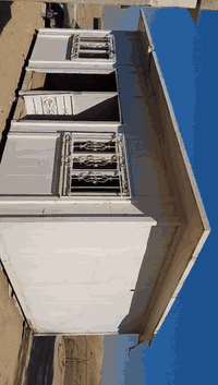 كرفان مكون من غرفتين الطول 7والعرض 5 مامتواجد على فيس الاتصال على الرق...