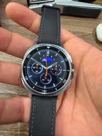 Samsung Galaxy Watch8 Classic 🔹 الاتصال: Bluetooth + Wi-Fi + GPS 🔹 الح...