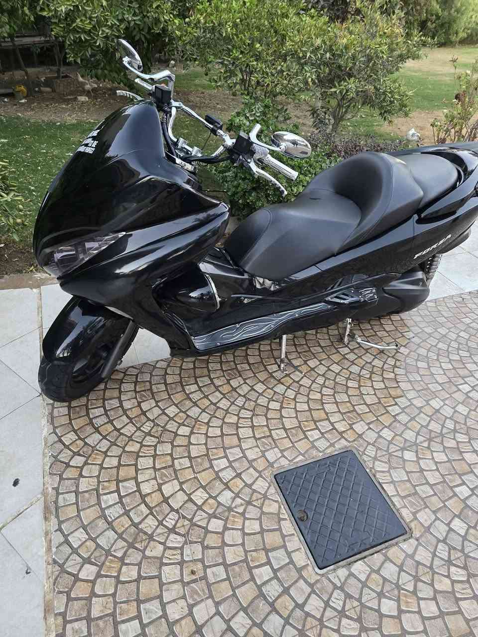 ياالله
أللهم صل على محمد وآل محمد 
فورزه 10/0للبيع 
1_دبل بصمه 
2_مفتاح طوارئ 
3_استان حساس 
4_ كلوب جنطه 
5_دبل سماعات +امبيثري اوكس 
6_رياضي +تزويد نيكلات 
للاستفسار ***********
