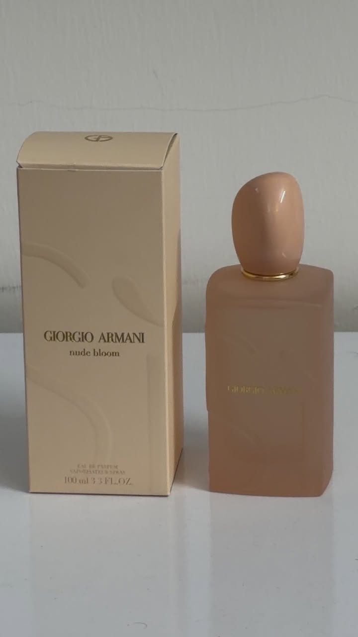 مرحبا اخذت هذا العطر من جورجيو ارماني واريد ابيعة ب195 الف من رفعت القطبي
اريدة ب150 مفتوح وممستخدم 
100 ml


**إذا كنت صاحب هذا الإعلان وتريد حذفه لأي سبب، رجاءا أرسل رسالة إلى الدعم الفني**