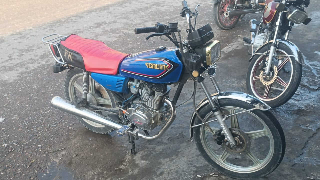 روبار محرك 150كبس شرط فحص موديل 15 نضافة كاملة كهربايات كلهة شغالة عزم قوي محرك نار عقد سعر 270 /***********
