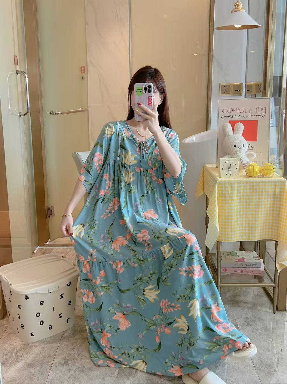 دشداشة نسائي
الخامة كشمير اصلي شرط الفحص
القياس  فري سايز راهي
متوفره بالوان وطرحات تجنن

سعر درزن  75 الف
***********
***********
@rayan971
https://t.me/Stayle963

@الجميع
