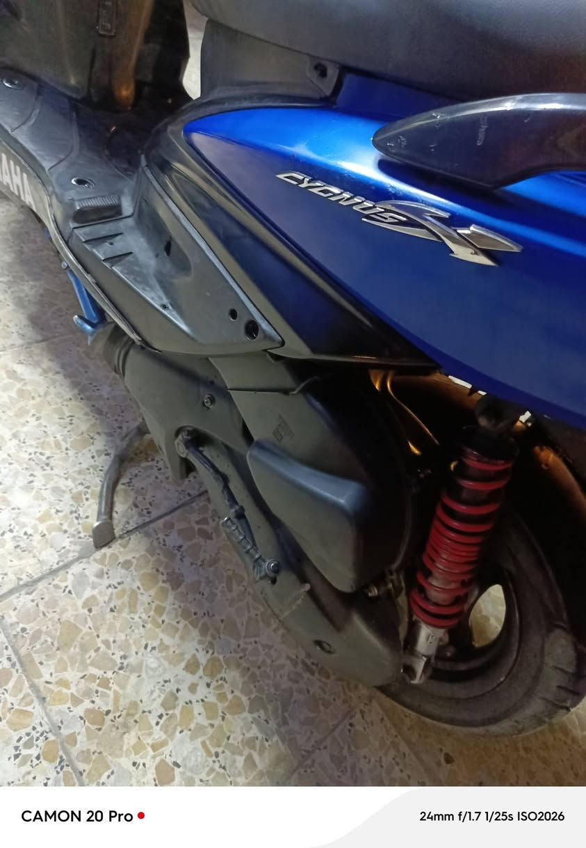 سلام عليكم دراجه سكنس فحل كابريتر صدرها مزود فول شغاله بيها شيال رياضي وستان صفح رياضي كهربياتها كلها شغاله نقصها بس كابريتر  لأن بيها شوي تعبان سعر 650 مكان بغداد لاعضميه 
***********
