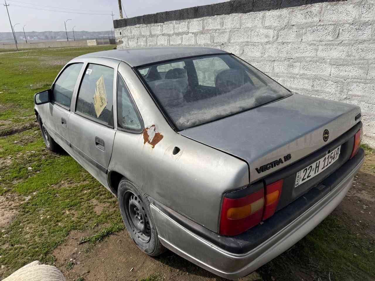 اوبل فيكتر موديل 1992 محرك 16 قايش عريض
ره قم اربيل دولي هزه جديد سنويه صارله 6 شهر منتهي 
بي دفتر بانزين باتري جديد مشط اسيرن جديد تدفيه جديد

ره قم موبايل ***********
*********** واتص اب كركوك, العراق
