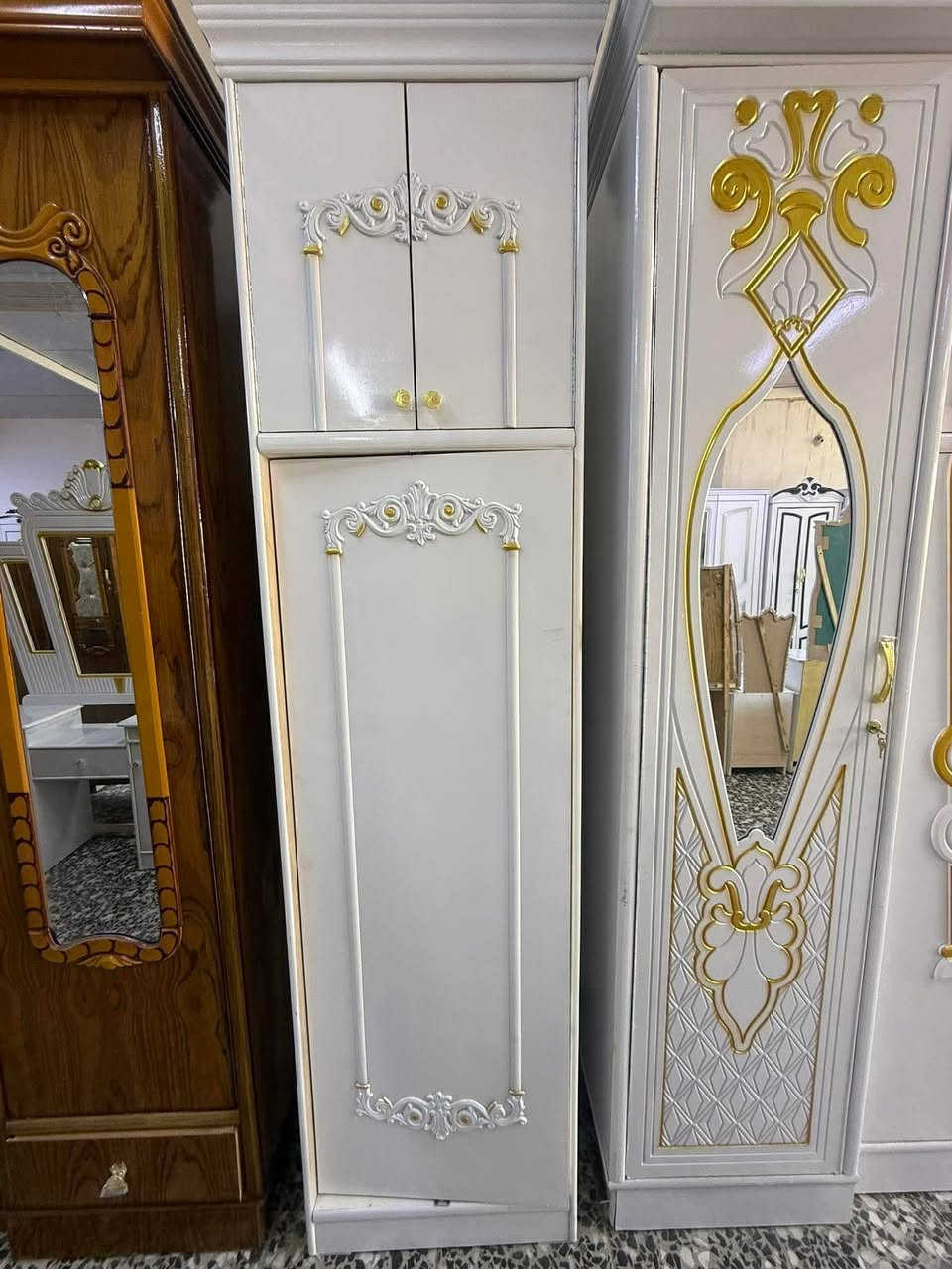 غرفة نوم صاج عراقي جديد صبغ حراري ابيض زاوية دوارة و ملحق بارتفاع كنتور 
السعر مليون و ٢٥٠
نهايته مليون و ٢٠٠
مع الشد و النقل واصل داخل مناطق بغداد 
اما محافظات فقط كروة تختلف


**إذا كنت صاحب هذا الإعلان وتريد حذفه لأي سبب، رجاءا أرسل رسالة إلى الدعم الفني**