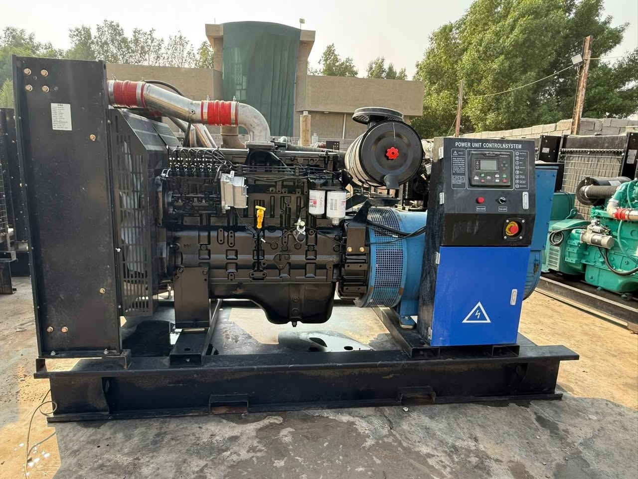 السلام عليكم تم وصول مولدات نوع كمنز 250 كيفي إلى 150 كيفي العنوان بغداد رقم ***********
