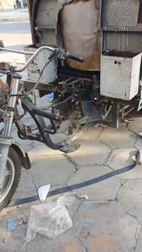 ستوته صقر للبيع السعرقفل ٣٠٠الف تفاصيل داخل الفديو للستفسارعل رقم ٠٧٧١...