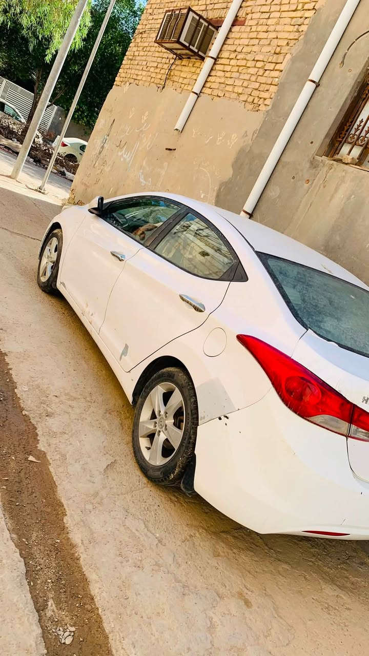 النترا ١٣ خليجي 
محرك ١٦٠٠ 
بسمي مداور ثاني يوم ذي قار مركز
مكفوله فقط جاملغ  الامامي الايمن مرشوش فقط والبدي شوف العين 
٩٦ وبيها مجال 
***********
