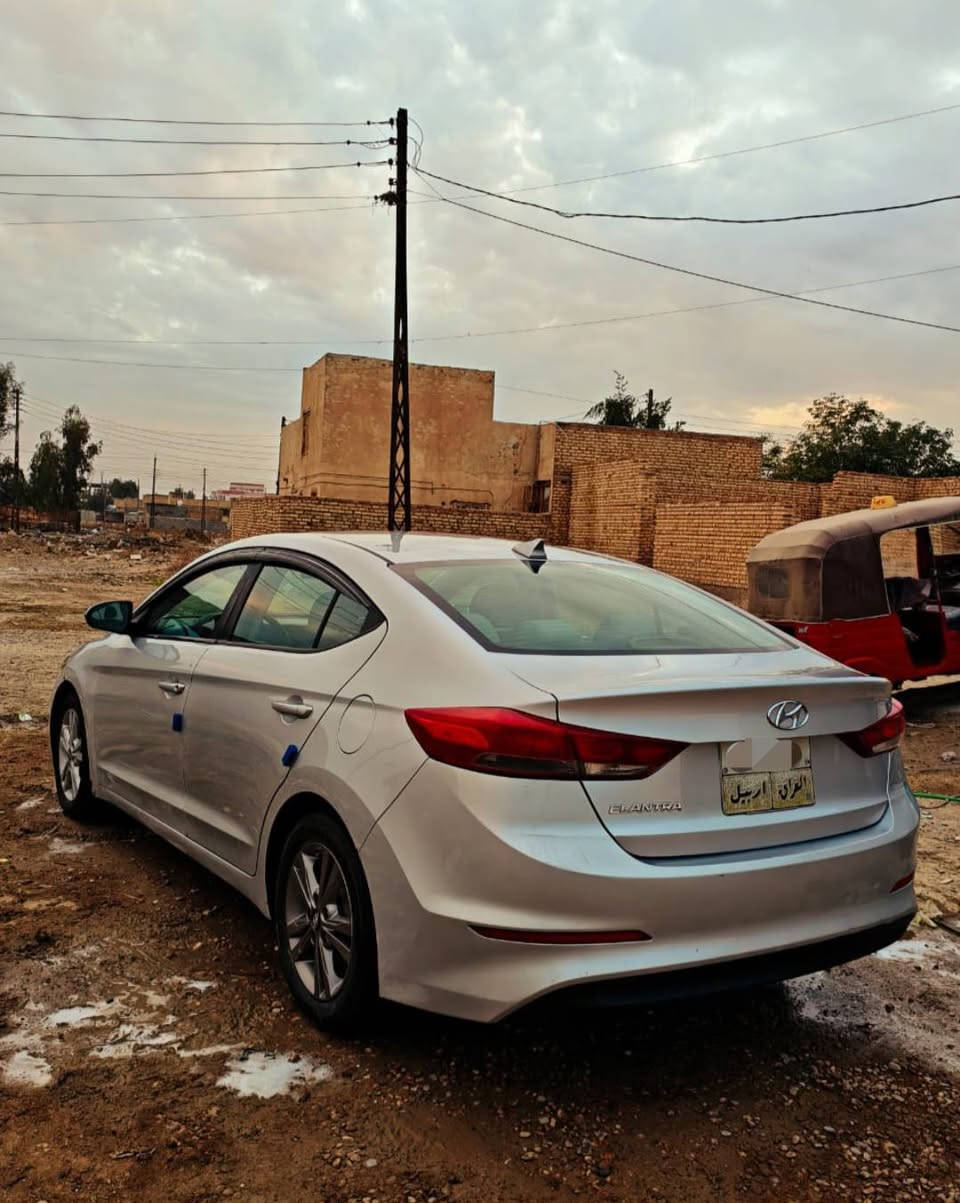 النترا مديل 2017 رقم اربيل 
مواصفات سياره ،،،بصمه تشغيل +ابواب
تحكم استيرن جهتين/شاشه لمس +كامره خلفيه 
داخل بيجي،،، محرك دوش لابخار ولاتنقيص 
وسياره جاهزه مال جنيان تبريد ثلج 
وارد امريكي حادثه جاملغ وبنيد 
وبلعراق بيه قطعتين صبغ 
السعر 117ورقه استفسار أكثر اتصال على الرقم *********** النجف, العراق
