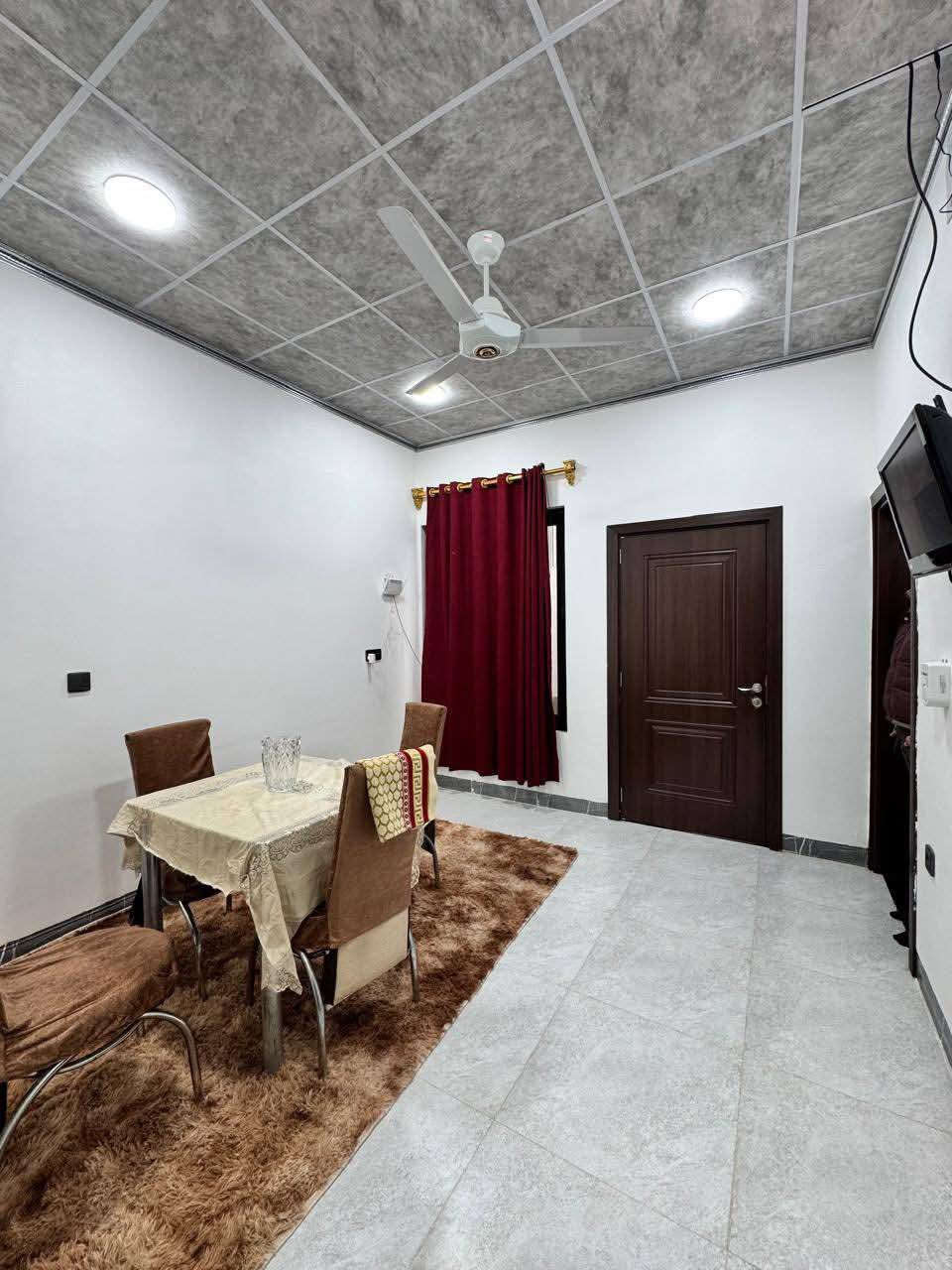 للبيع 
#عقارات_مملكة_الخير 
دار للبيع في حي البلديات 130 متر طابق واحد  
المساحة 130 متر واجهة 6 ونص شروق تام
 سند طابو سكني ملك صرف  
 غرفة نوم وهول واستقبال ومطبخ وصحيات 
لمعرفة السعر اضف تم
للإستفسار اكثر الإتصال

*********** 
***********‏‪
او مراجعة مكتب مملكة الخير للعقار الكائن في سايدين  البحرين قرب قاعة الفخامة للاعراس
