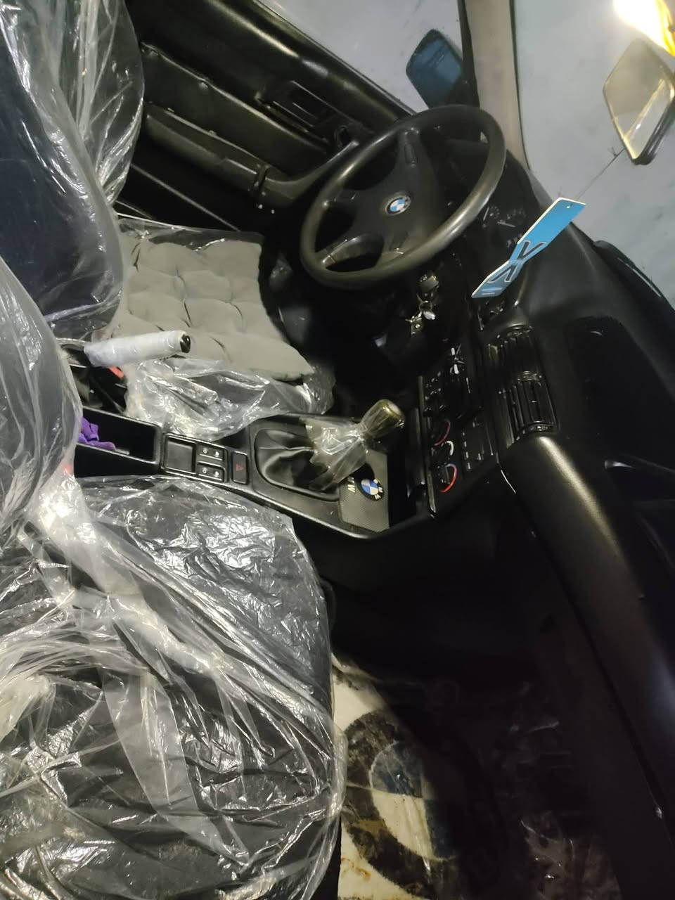 مۆدیل 92ئاڕم پلاستیک
گیو مە کینەو کارە بای بە شە رت 
جەمپیکی پشتی هە یە بئ ناو گرتن 
سحری خوار بازاڕ 33وە رە قەو مە جال 
مشتە ری نی سە ری خۆتو منش مە یشینە لە گە ڵ ڕیزم 
ئە دمینگیان ❤***********
