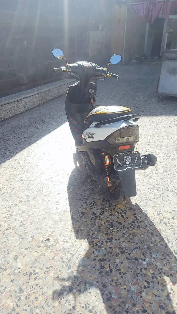 السلام عليكم
دراجه ماكس عدل 120 
كلشي موضح بلصوره 
صلنصه FM رياضي 
كشن رياضي طبي
دبلات رياضي
يدات بريك يدات بانزين رياضي
مرايات كاربن فايبر 
دواسه ماكس رياضي
تايرات رياضي
العداد الكتروني 
السعر 650 وبيها مجال حك الجيه
المكان : بغداد الفضيليه شارع المستشفى الجديد 
تواصل :
واتساب: ***********
انستا :pct1.8
ماسنجر
