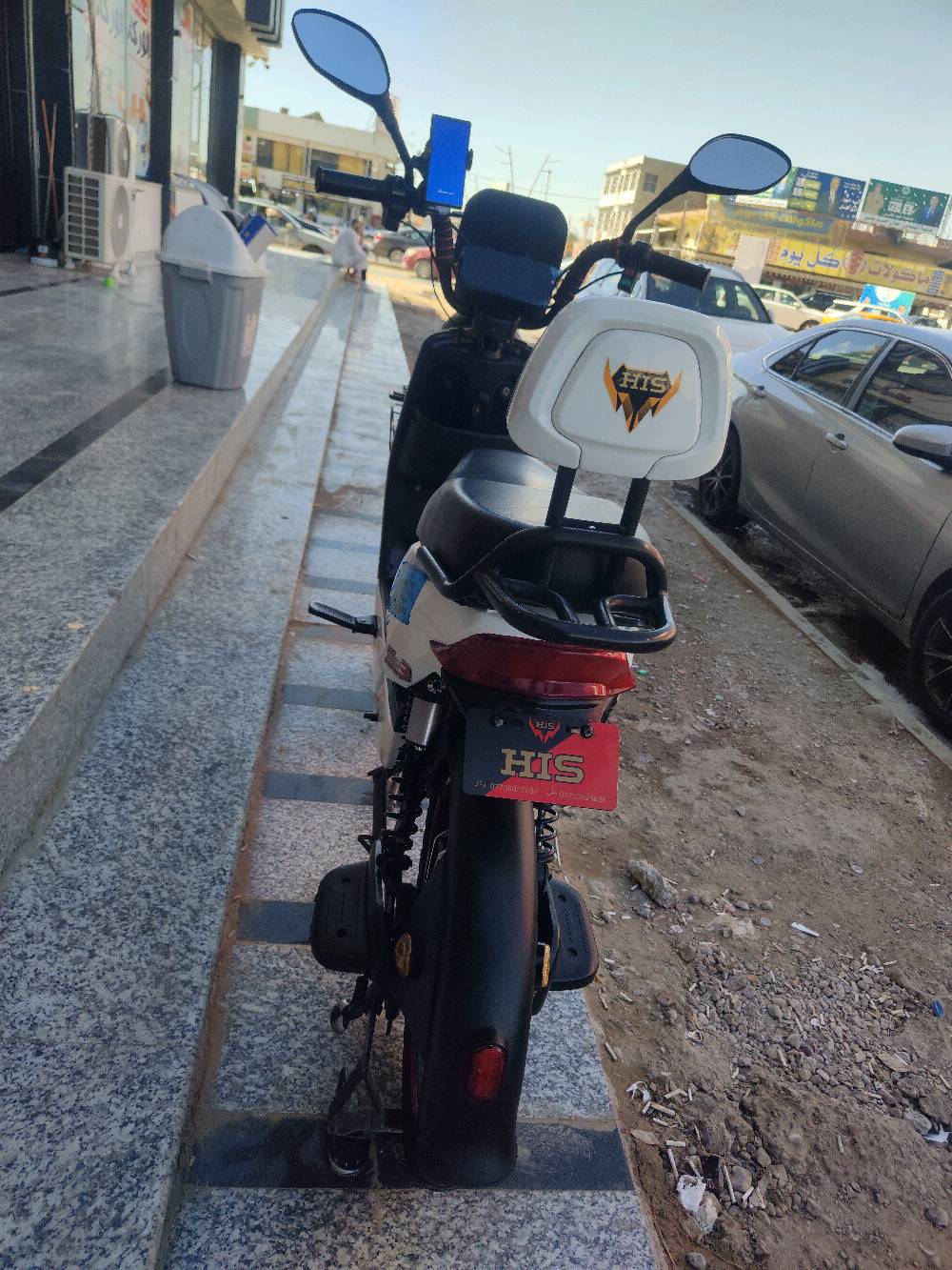 السلام عليكم 
دراجة كهربائية مميزة تختلف عن باقي الدراجات العادية ملفها 1500واط حقيقي نحاس 20امبير
بطاريات 20امبير 60فولت خمسة باتري دبل اتمشيك مساف 40كيلو عقل 20امبير مفتوح سرعة اليريدها *********** يدخل خاص دراجة جديدة اني امداريها تاخذها وكاله