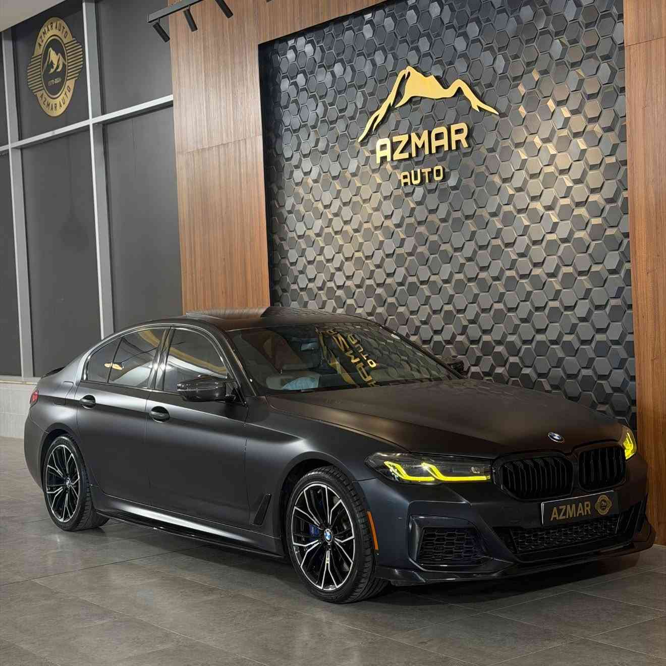 ‏ BMW 540i  M package🚀
‏6 سلندر twin power turbo🔥
موديل : 2022
العداد : 37 الف

السيارة فول الفول مواصفات و مغلف PPF مات و عليها كت كامل للجمالية و صوت كزوزات🔥

مواصفات السيارة
فتحة
صندوق شفت
تقنية مراقبة عيون السائق ( توقف السيارة اثناء الغفوة او النوم)
 نظام القيادة الذاتية
كاميرة خلفية بدقة عالية
رادار لقراءة خطوط الشارع
 رادار جانبي ( فرملة عند اقتراب الاشخاص والمركبات)
 رادار امامي لقراءة لوحات المرور لتنبه السائق بالسرعة المسموحة 
شاشة وسطية لمس بقياس ١٣ انج 
نظام i drive
كشنات جلد مطرز بلون ابيض
 كشنات حجم VIP  
كشنات فول تحكم كهربائي
 كشنات الامامية تدفئة و تبريد
 اضوية تابلو مخفية (عدة الوان) 
اضويه اماميه Adaptive LED
نظام النقطة العمياء
اهتزاز الاستيرن عند اقتراب السيارات 
 نظام Auto Hold
 عداد  سرعه على الزجاج الامامي head-up display
- انظمة قيادة متعددة ( SPORT + COMFORT+ ECO ) 
 ايرباك + ABS + ESC
كشنات  كهربائي  +  خزن ميموري  
 بصمة ابواب + بصمة تشغيل
 حساسات اصطفاف ( امامي + خلفي ) 
 نظام الاصطفاف الذاتي ( اوتوو بارك)
مريا طوي كهرباء 
 ستيرن كهربائي
ستيرن تدفئة 
شفتات على الاستيرن  ( شفتر ) 
نظام ملاحة ( NAV + MAP ) 
 مكيف ( امامي + خلفي ) منفصل 
مفتاح سمارت على الابواب الاربعه 
نظام  carplay
 بلوتوث للهاتف الخلوي + موسيقى  
 نظام المساعدة على الركن بلاس مع عرض ثلاثي الأبعاد.
 نظام PDC لقياس المسافات عند رَكْن السيارة
مقاعد خلفية قابلة للطي مع تقسيم 60:40
 محدد السرعة
‏ISOFIX لتثبيت مقاعد الاطفال- 
 عرض مراقبة ضغط الإطارات 
إنذار لمنع السرقة
و بعد هواية مواصفات متنذكر

السيارة وارد امريكي بيها بابين صبغ بدون دواخل بجم كبس✅ 
كير و محرك كلها بشرط🔥

سعر: ٣٨٥$ ورقة
للاستفسار : ***********
العنوان: السليمانية المعارض الجديدة شركة ازمر اوتو معرض رقم ٣٤
