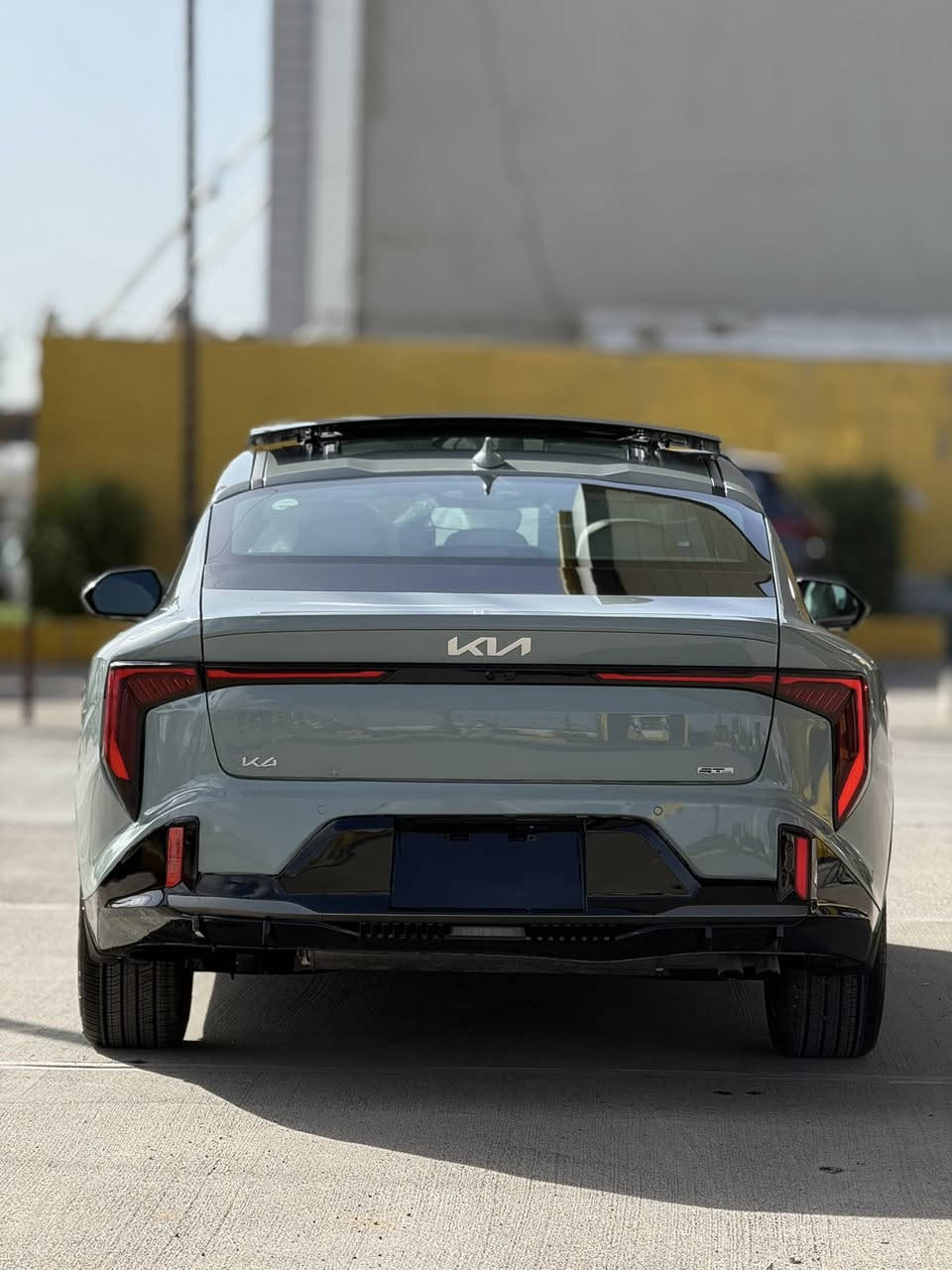 2025 k4 Gt line
كي فور جي تي لاين 2025 👍  
فئة Gt line 1/1
السعر 208$ وبيها مجال 
موديل : 2025 🫆
المحرك : 1600توربو 🚀
الحالة : بدون صبغ بدون دواخل بدون ايرباك ربع صندوك بارد 
العداد : 3 الاف ميل فقط زيرو 
الموصفات  Gt line 🔥
1/1
5 كامرات
كشن خزن
كشن حضن
بصمة ابواب لمس. +تشغيل عن بعد
‎بانوراما
‎كشنات كهرباء   
كشن حار بارد ❄️♨️
‎كشن خلفي هيتر 
‎رادارات جوانب  +خلفي و امامي + توقف تلقائي 
‎انارة داخلية متغيرة 10الالوان
‎حساسات امامي + خلفي  
 هاندبريك بصمة + اوتو هولد للتوقف في الازدحام
‎شاحنة وايرليس
‎منافذ USB امامي خلفي
‎تبريد قطعتين + تبريد شاشه متصلة 
‎صندوق الكتروني يفتح عند الاقتراب
‎شفتات بالستيرن 
‎نظام الترحيب عند الاقتراب داخل وخارج السيارة
‎نظام تحديد المسار للسياقة بين الخطوط
‎مستشعرات بالباب من تفتح الباب تتوقف السياره
‎نظام normal +sport +sport plus +custom 
5 وضعيات صوت المكينة 
بانوراما طكتين
‎تبريد مركزي +تبريد لمس

السعر 208$ وبيها مجال 
بدون رقم تترقم أربيل 

مكان السياره اربيل🤍
  Omar ☎️📞
***********
