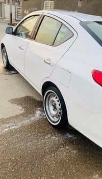 يالله وينه الي يدور نظيف حجي نيسان صني مديل 20 بيهه بس بنيد فقط وسياره...
