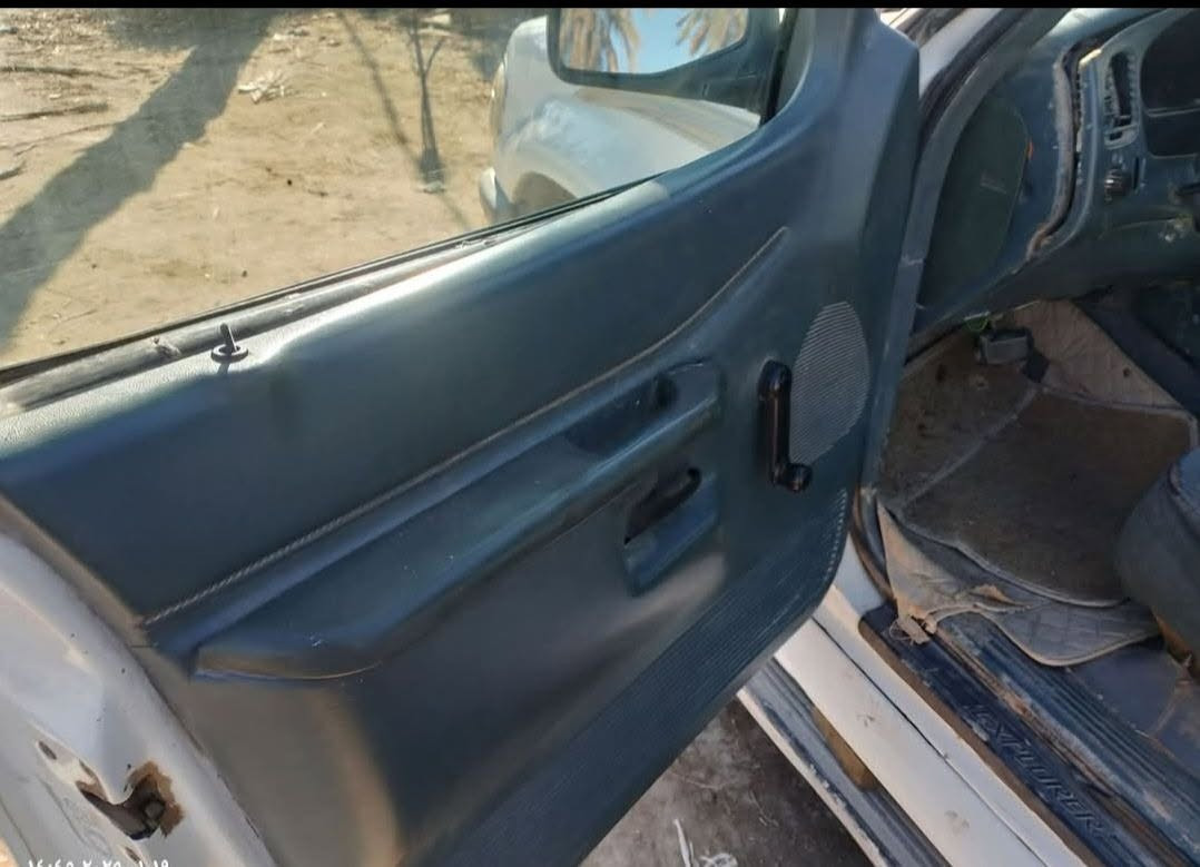 فورد أكسبلور 1996 لون ابيض محرك محور vvvti 3000 رقم بابل انكليزي باسمي تحويل مباشر محرك حداديه خير من الله كهربائيات شغاله نقصه دوشمه *********** رقمي سعر 40 وبيها مجال مكاني كربلاء المقدسة الحر
