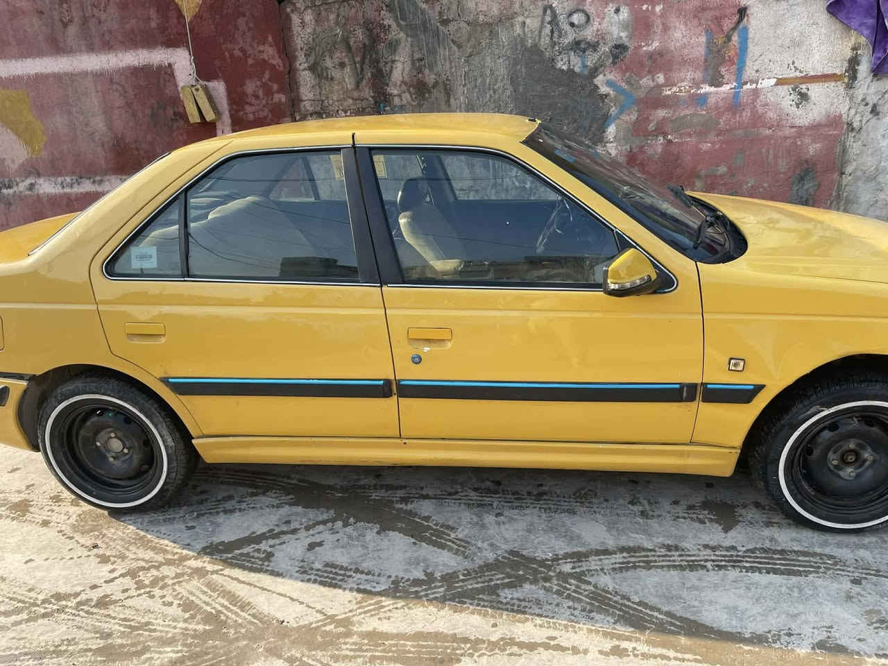 السلام عليكم 
مكلف بنشر مكلف بنشر
بيجو 2013
بارص 
رقم بغداد 
هيئة غرامة مصفرة من كلشي 
تخم تأير بجيس 
كير ومحرك بجيس 
مكفولة من الضربة 
بيها صبغ احزام للجمالية 
بسبب جراد 
سيارة كهربائيات كلهة شغالة من دعامية لدعامية 

السعر 33 وبيهة مجال للطيبين 

مكان بغداد مدينة الصدر 
الرقم ‏‪***********‬‏

ملاحظة اني مكف بنشر 
مكلف بنشر مكلف بنشر 

لحد يراسلني فدوةروحلكم  مكلف بنشر 

النشر اني مكلف بي
