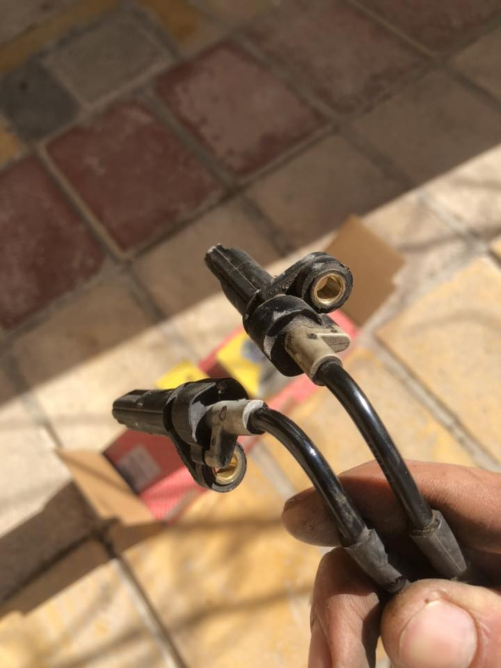 السلام عليكم شباب غراض صدر خلفيه كصة وجديد
اكسل مستعمل مابي اي شي سعره 60 الف
دبلات خلفيه جديده بالكارتون 65 الف
بولبرنات خلفيه جديدة 50 الف 
حساسات اي بي اس خلفيه الزوج 25 الف
فجوج مال كصة الزوج 30 الف 
فلنجات خلفيه بيه بيهن كنر كلش خفيف 25 الف 
كلج مروحة 4 براغي 25 الف

واتساب ***********
