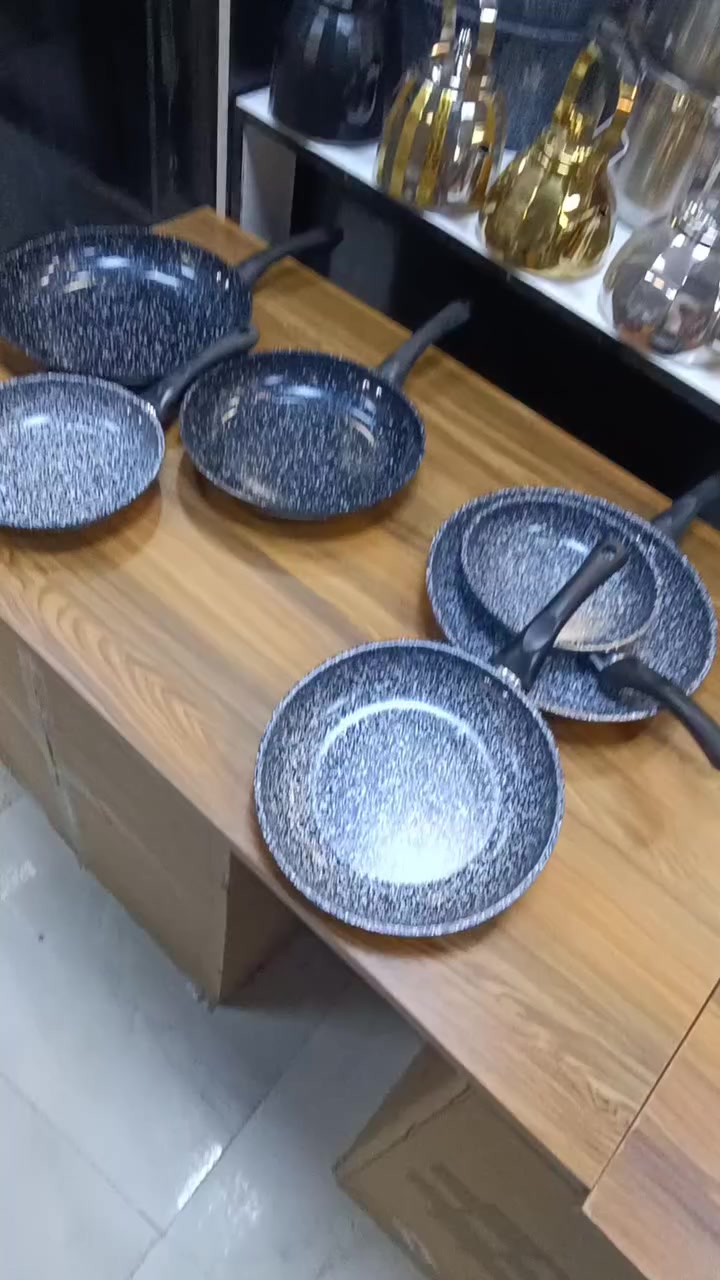 🔥 أقوى عرض سيت طاوة جرانيت ضد الالتصاق بموزع حراري – جودة بسعر مفاجأة! 🔥
إذا تريد طاوات تتحمّل الاستخدام اليومي بدون ما يلزك الأكل وبدون ما تحترق الأطراف 👌
هذا السيت هو الحل 💯
✔️ جرانيت قوي عالي التحمل
✔️ ضد الالتصاق – طبخ صحي بزيت أقل
✔️ موزع حراري سميك يوزع الحرارة بالتساوي
✔️ مناسبة للغاز وجميع أنواع المواقد
✔️ سهلة التنظيف وتبقى شكلها جديد
📏 السيت الأول: 18 – 22 – 26
💰 فقط 21,000 د.ع
📏 السيت الثاني (الأكبر): 20 – 24 – 28
💰 فقط 24,000 د.ع
💥 فرق السعر بسيط… لكن فرق الأداء واضح!
📦 الكمية محدودة – احجز الآن قبل النفاذ
📲 راسلنا خاص أو واتساب للحجز السريع
#سيت_طاوة_جرانيت
#طاوة_جرانيت
#طاوة_ضد_الالتصاق
#موزع_حراري
#أدوات_مطبخ_عراق


**إذا كنت صاحب هذا الإعلان وتريد حذفه لأي سبب، رجاءا أرسل رسالة إلى الدعم الفني**