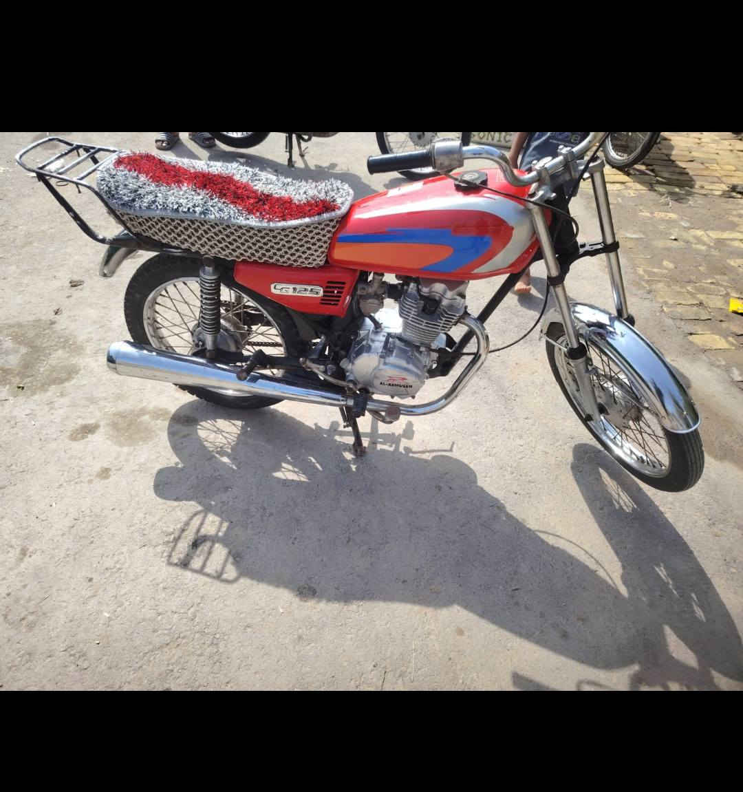 دراجه نامه للبيع حلوه ونضيفه بدون اورق مكان المجر 400وبيها مجال  ‏‪***********‬‏
