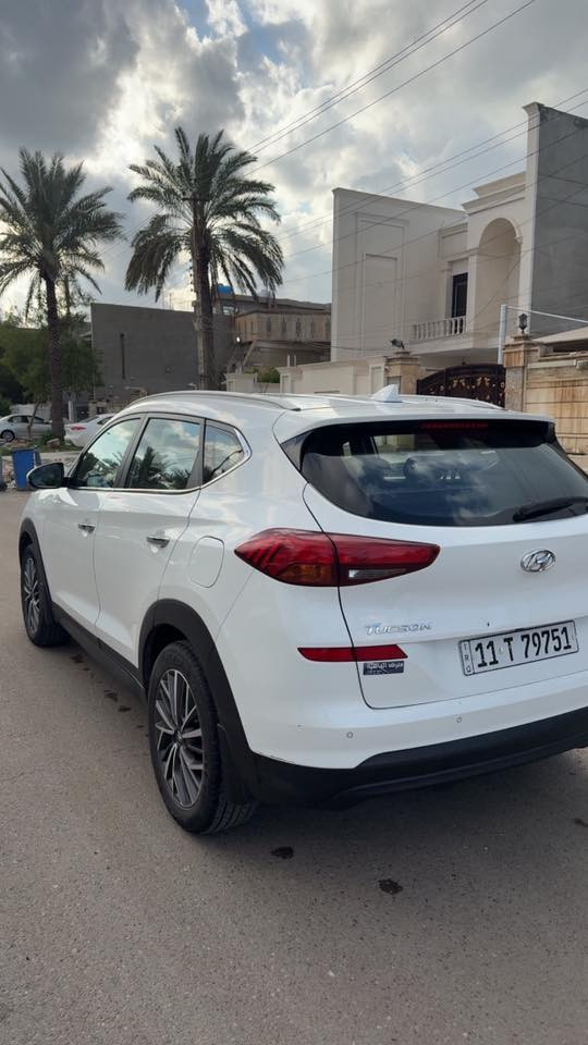 السلام عليكم
للبيع توسان موديل 2020 فول مواصفات عدا البنوراما 
كوري اصلي وكالة الگاصد 
السيارة مكفولة كفالة عامة من الصبغ والتصليح والبارد شرط الفحص وين ميعجبك 
ماشية 74 الف 
السعر 202 وبيها مجال مكانها بغداد السيدية 
للاستفسار   ***********
