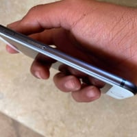 آيفون ٨ • ٦٤ • شاشة وبطارية مبدلة
