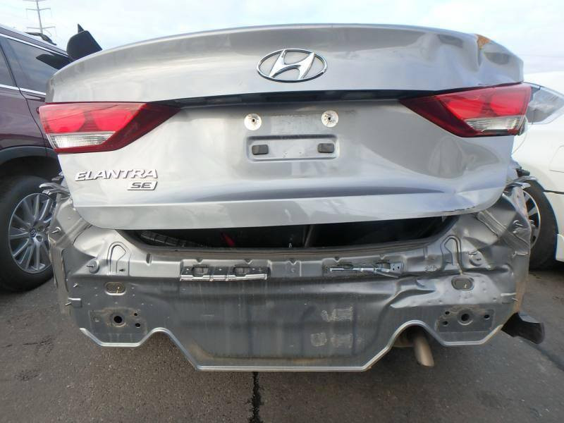 السلام عليكم النترا ١٧ للبيع محرك ٢٠٠٠ دوش والكير اي تي رايدها ب١١٥ للاستفسار ***********
