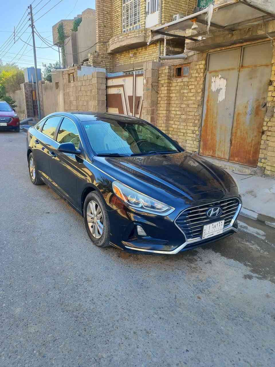 من رخصه الادمن
سلام عليكم 
هونداي سوناتا 2019
وارد أمريكي
حادثها جاملغ خلف السائق 
الباقي مكفول 
ليبل واحد
ماشيه 131 وقابله للزياده
مواصفات نص فول
رقم انبار بسمي 
 مكينه كير مكفولات
تبريد ثلج
سياره جديده استخدام شخصي
السعر 135 وبيها مجال
مكان السياره الفلوجة 
الاستفسار الاتصال علئ
***********
0751 920 0542
