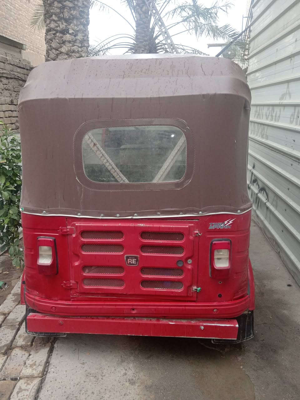 تكتك مديل 20 رقم للبيع مفتوحه مبدل بستم وبيها ضربه معمره مكفوله من الخياس مكان ميسان اتصل *********** سعر ٦ وربع وبيها مجال
