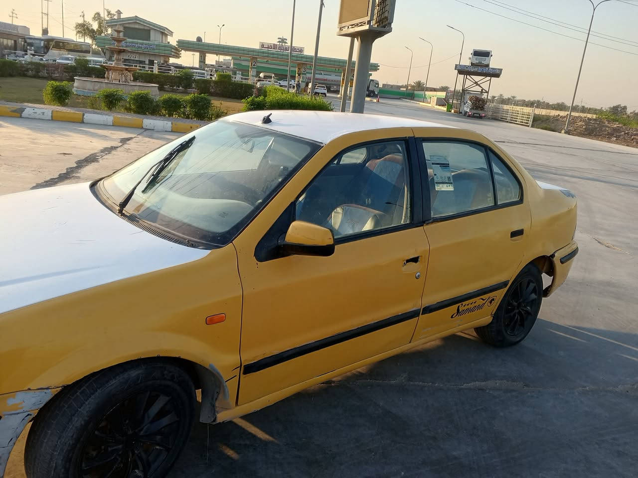 السلام عليكم..سمند ناطقة 2011 للبيع .. رقم واسط دولي.سنوية لل29 ..مصفرة هيئة وغرامات..مكينة بيها بخار قليل كير مكفول كهربائيات جاهزة السعر 18 العنوان  الصويرة  للاستفسار ***********
