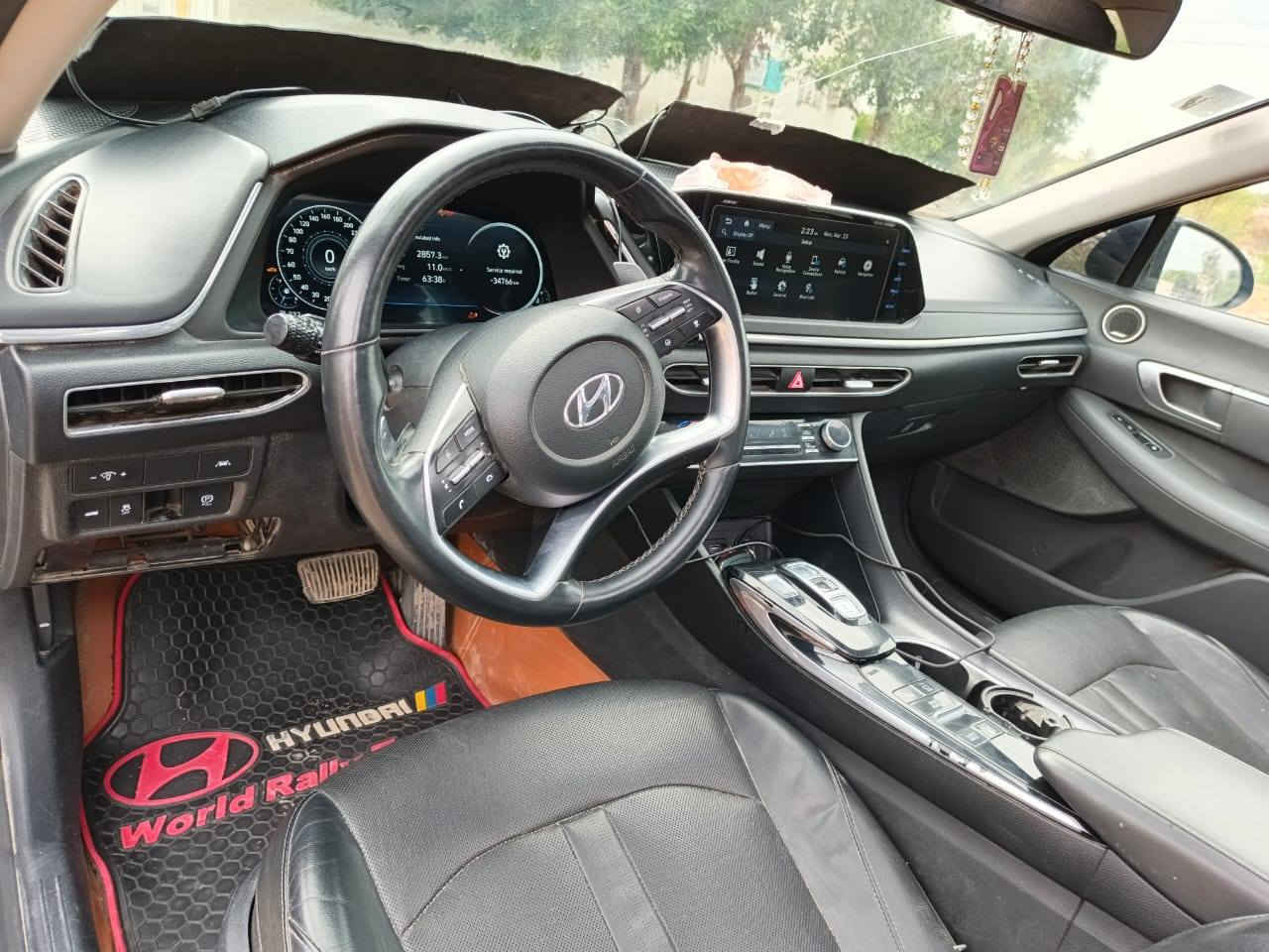 السلام عليكم تنبيه
حول هذه المركبة
الوصف
‏سوناتا لمتت
موديل 2021 
محرك 1600 تيربو 
مواصفات GT LlNE
اللون فيلي
 
فول مواصفات بنوراما
1-بصمه
2-شحن هاتف لاسلكي 
3- قياده ذاتيه ؏ الخطوط السريعه
4- هاند بريك بصمه 
5- سقف أسود بانوراما
6- مثبت سرعه 
7-نضام ABS
8- مانع انزلاق
9-حساس أطارات 
10-بك لايت ليد
11-شاشة
12- كامره دواره
13- كشافات امامي
14-شاشه اعطال
15-ويل كورم لونين
16-رادار جانبيه
17-مراقبة النقطة العمياء
18-رادار الخطوط البيضاء 
19-اشاير بالمري 
21-كشنات جلد اسود
22-‏ مقعد للسائق قابل للتعديل كهربائياً
23-لايتات ‏3 عدسات 
24-نضام قياده أيكو + سبورت +سمارت +نورمال
25-بلوتوث + aux + usb
26-فول تحكم ستيرن
27-كير أوتو + عادي
28- ئوتو بريك 
29- ‏ ‏الخريطة🗺📍
31- ستيرن حرف D  
32-‏Led +  زينون
33-السياره فول رادرات
34-التشغيل عن بعد
‏AUTO HOLD-38
39-تصميم خارجي رياضي
41-نظام الملاحة
42-مصابيح خلفية LED
43-مصابيح ضباب LED
44-لاسلكي Android Auto  
45 - لاسلكي 
السياره وارد امريكي 
ماشي : 141 الف ميل
حادثها جاملغين ثنين بيبان +دوسه 
والبجم برغي مامفتوح منه فقط الدعاميه مصلحة نفسها
سياره رقم مثنى حره 
سعر : 140 و بيها مجال حك الجية بس
عنوان :المثنى رميثة 

رقم تلفون ***********
