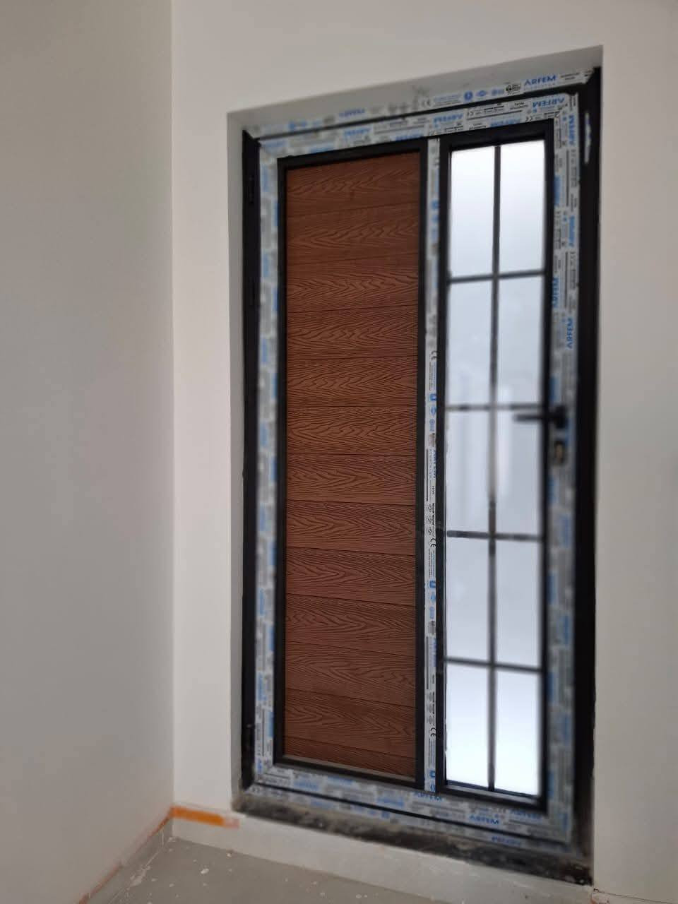 سلام عليكم 
عمل وتجهيز وتنصيب كافه انواع الشبابيك الالمنيوم السلايد والمفصلي مع ضمان قانوني ٣٠ سنه 
شباك دبل كلاس مقسى
شباك واحد كلاس 
ابواب قاصه 
ابواب مدخل دبل كلاس 
مقطع تركي مقطع ايطالي 
نعمل في جميع المحافظات 
العنوان / صلاح الدين تكريت الديوم مقابل بوابه جنه تكريت
***********/// اتصال أو واتساب
