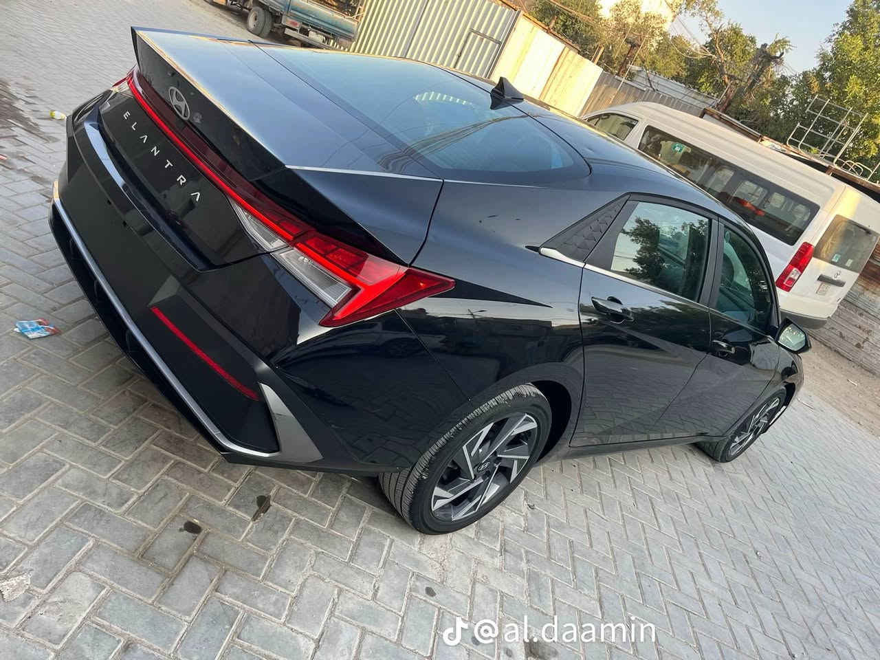 رمضان كريم 🌙   ***********
هونداي النترا SEL 2024 – الشكل الجديد

وارد أمريكي 🇺🇸 لون اسواد

🚗 الضرر: سطحي جاملغ  بنيد 
❌ بدون دواخل لغد شاصي بدنه براكيت كله بلاد
✔️ راديترات تبريد غاز كله بلادي
✔️ فقط هذا الحادث باقي السياره كفاله

🔍 البيع على الفحص بأي مكان يعجبك

📄 رقم/ بغداد الجديد

📆 هزة جديدة سنوية لحد 2030

📝 وكالة أو تحويل موجود
🔥 المواصفات:
              • بصمة تشغيل + تشغيل عن بعد⚡️
             • جنطه ذكية تفتح عن الاقتراب 🚶🏻‍♂️
 • محرك 2000 DOHC دوش
 • رادارات 360° ❗️
(أمامي / خلفي / جانبي نقطة عمياء ⚠️)

 • تحديد مسار + سياقة شبه ذاتية

 • توقف ذاتي عند الاقتراب🚫

 • لايت زينون  + Led 

 • كامره خلفيه 

 •    شاشة لمس متصله مع عداد دجتال 

        إلكتروني متغير

             تدعم نظام Android Auto +Car play 

     اناره داخليه محيطيه متعددة الالوان🌈
 • تحكم ستيرن +كروز مثبت سرعه
 • 3 وضعيات قيادة (Smart / Sport / Normal)
 • داخل رصاصي 

‏ • Auto Hold + إطفاء ذاتي

 • منافذ USB / AUX / 12V

‏ • ABS + مانع انزلاق
 • حساس إطارات
 • ويل كب كروم
⸻
✅ السيارة نظيفة وجاهزة وما بيها أي نقص

السعر :150 $
 
شراي اتصل  ***********
