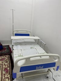 غرفه اخشاب • سرير • للبيع