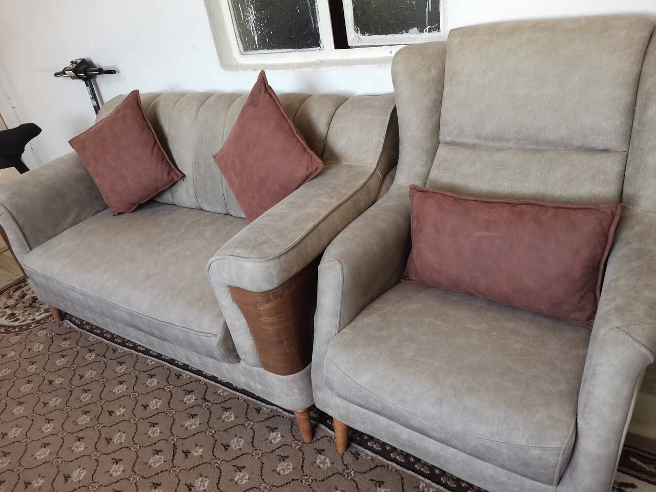 للبيع
تخم ٧ مقاعد جديد بي ضمان
السعر خاص


**إذا كنت صاحب هذا الإعلان وتريد حذفه لأي سبب، رجاءا أرسل رسالة إلى الدعم الفني**