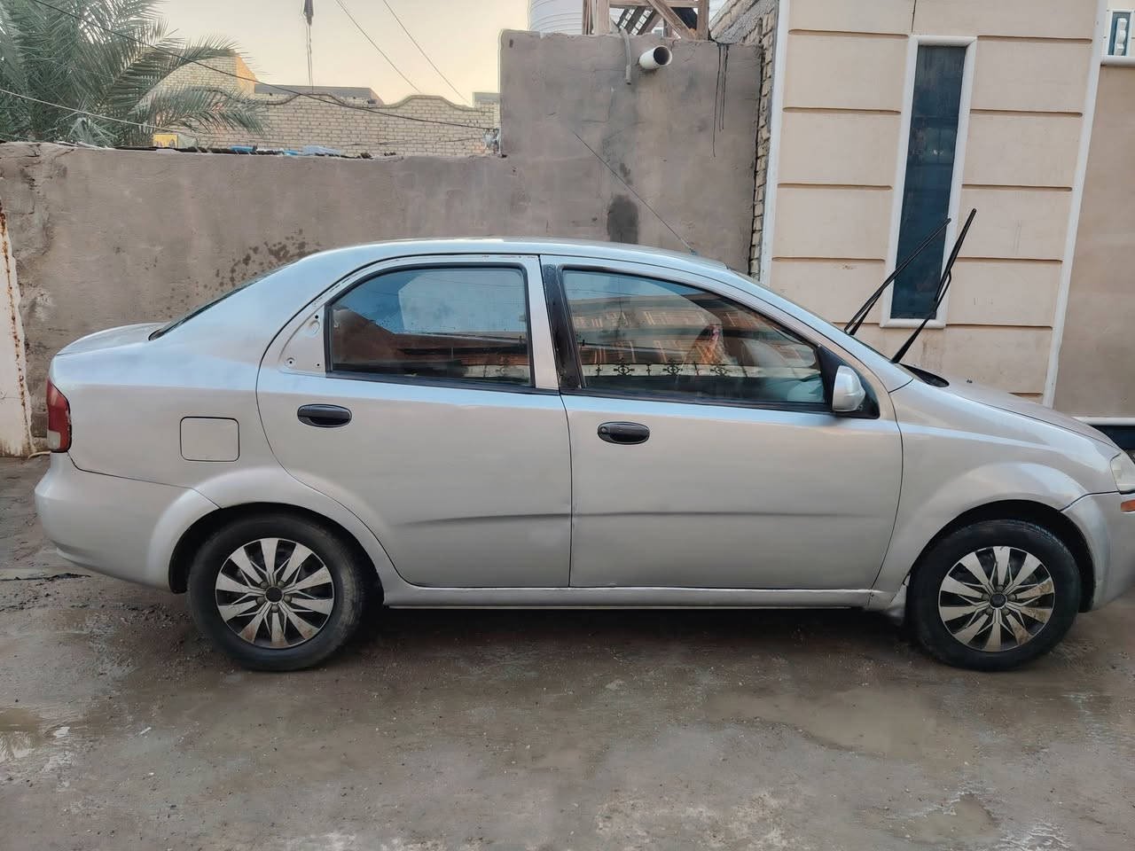 سلام عليكم افيو 2005 سياره نضيفه وحلوه رقم بابل سعره 43$وبيها مجال بصيط  ***********  مكان بابل القاسم
