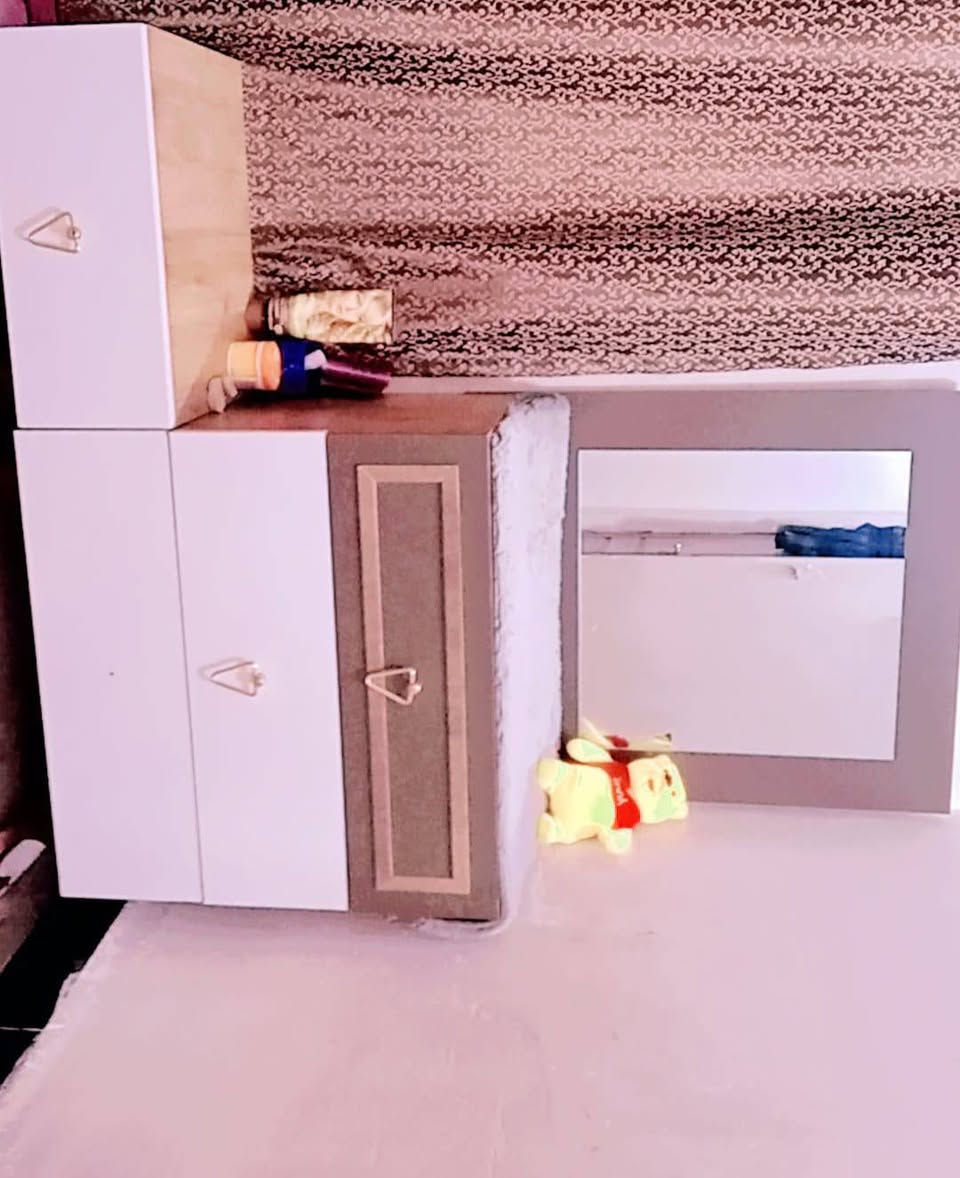 اسلام عليكم 
غرفه تركي للبيع ستعمال قليل 
سعر 500 وبيهه مجال
رقم الهاتف‏‪***********‬
