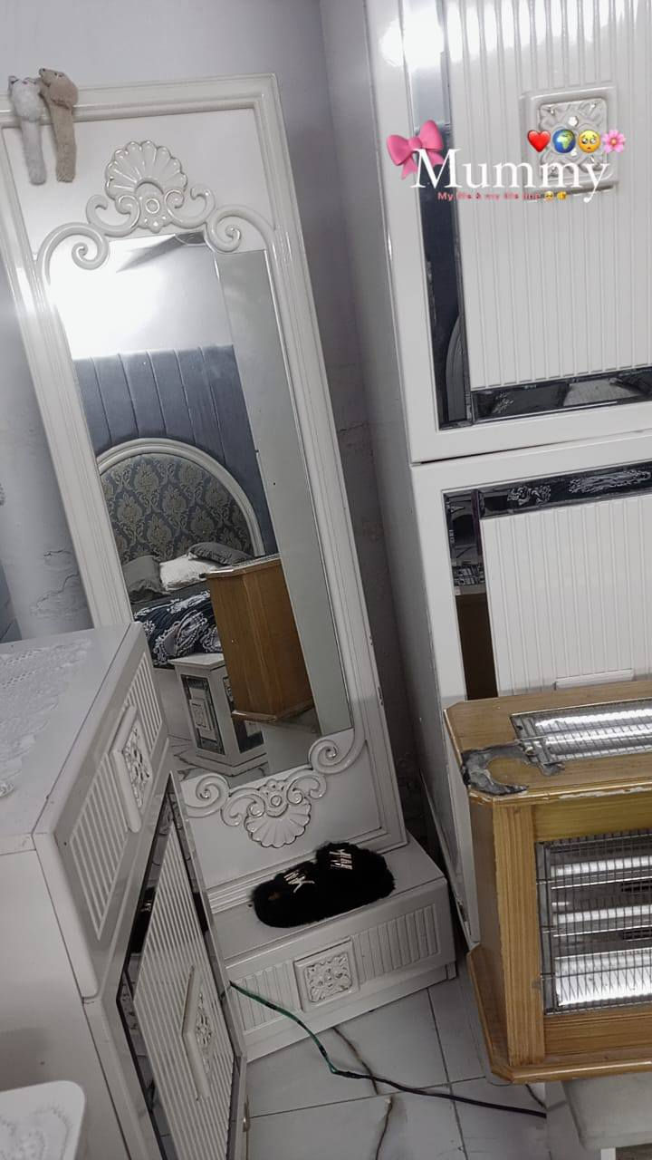 السلام عليكم غرفه كـويتيه نضيفه مليون ونص وبيه مجال***********رقم واتساب
